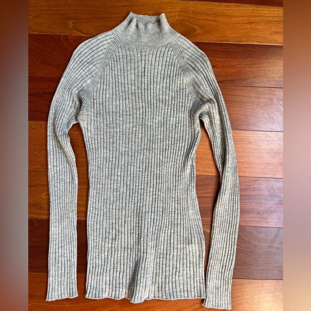 Ribbed merino wool gray UNIQLO sweater size XL
